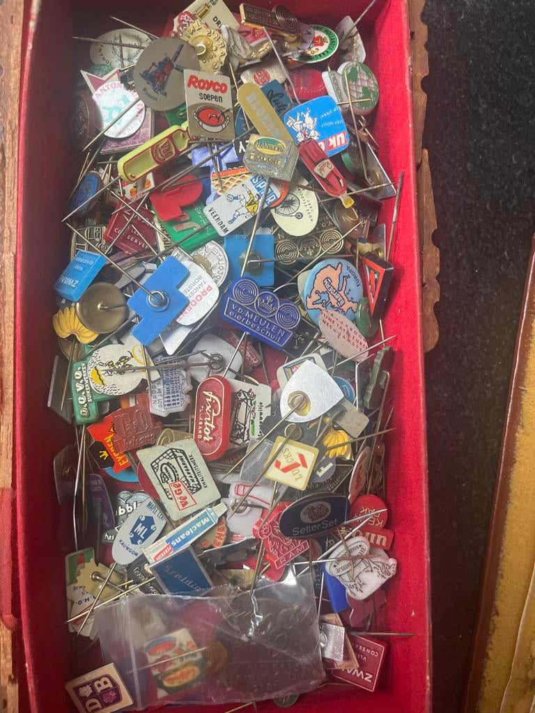Vintage Pins Collectie Jaren '50/'60 - Diverse Onderwerpen, Ophalen of Verzenden, Gebruikt, Overige onderwerpen, Speldje of Pin