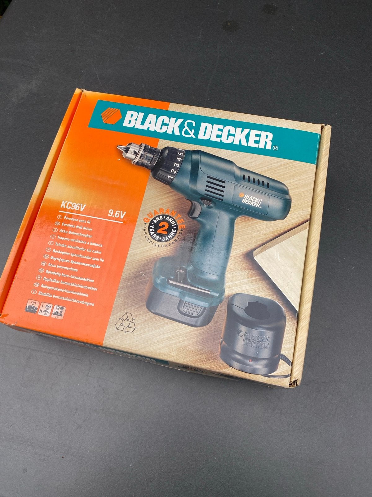 Black & Decker KC96 Boor- en Schroefmachine 9.6V, Ophalen, Zo goed als nieuw, Minder dan 400 watt, Boor- en Schroefmachine