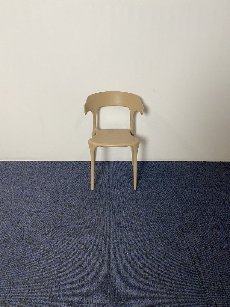 4 x Kantinestoel, bruin, kunststof, 4-poot onderstel, Huis en Inrichting, Stoelen, Ophalen, Kunststof, Gebruikt, Bruin