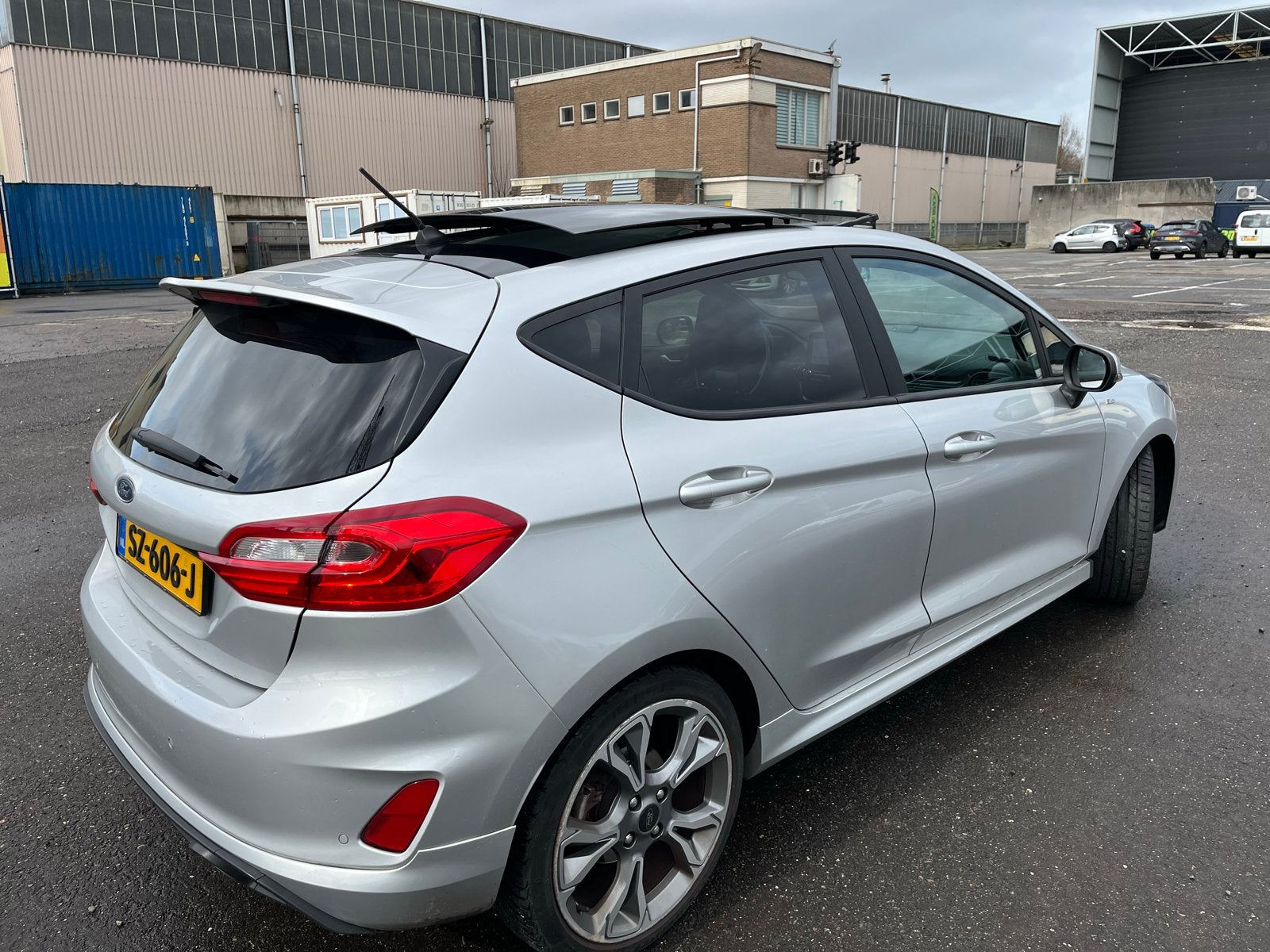 Ford Fiësta 1.0 Ecob. ST line | NWE DISTRIBUTIERIEM EN PANO, Auto's, Ford, Voorwielaandrijving, 49 €/maand, Origineel Nederlands