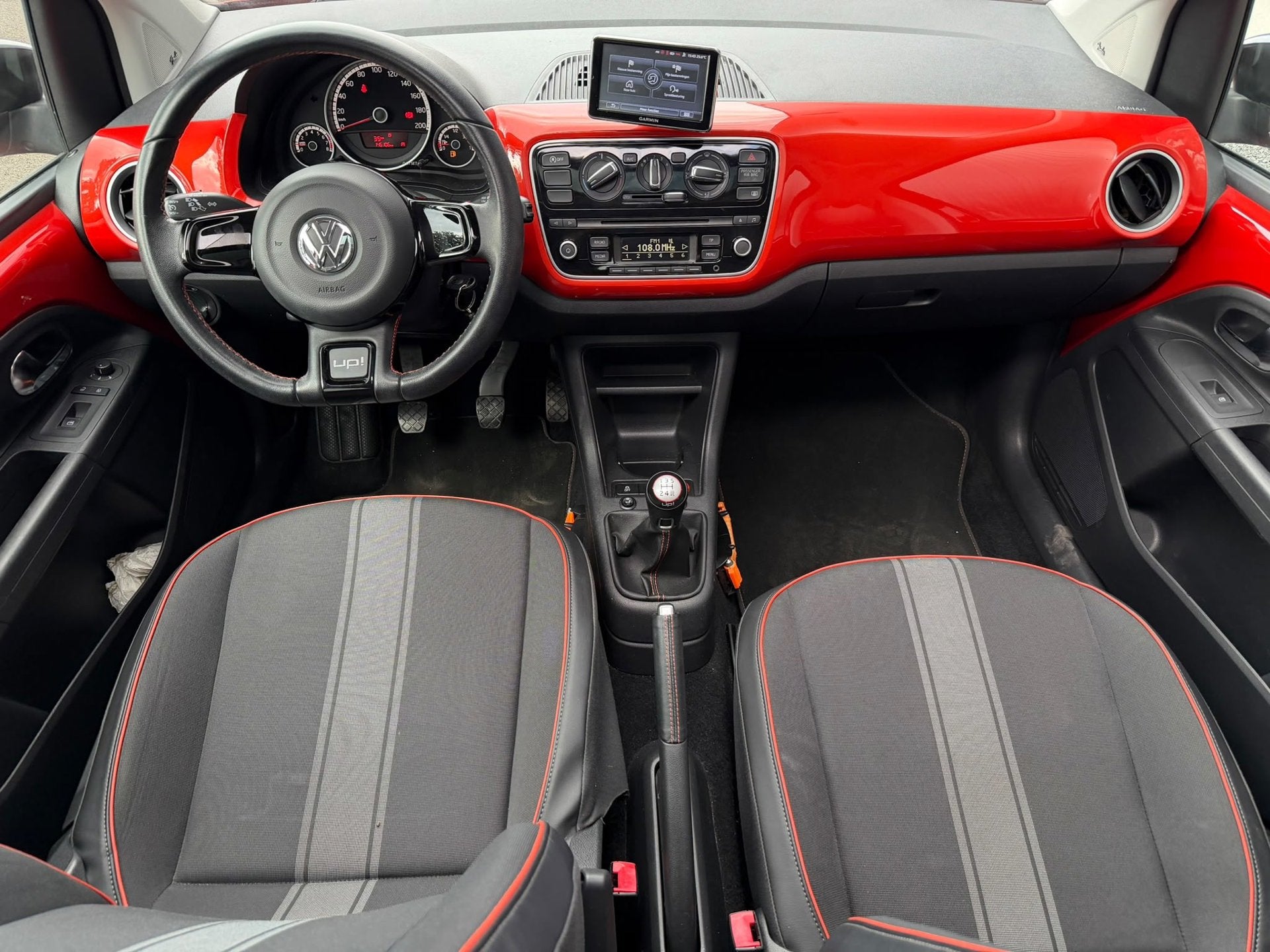 Volkswagen Up! 1.0 groove up! BlueMotion|Panoramadak|Rijklaa, Auto's, Voorwielaandrijving, Euro 5, Gebruikt, Up!
