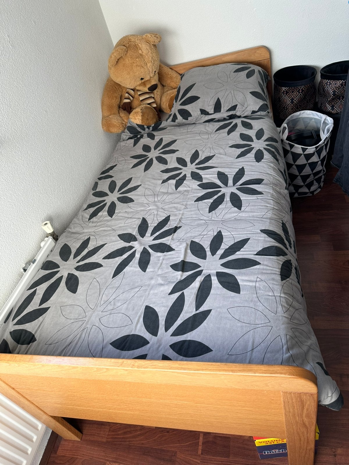 Grenen Bed 90x200, Huis en Inrichting, Ophalen, Zo goed als nieuw, Eenpersoons