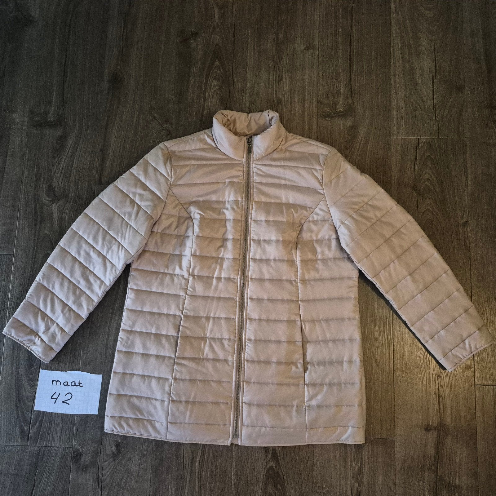 Zomerjas tussenjas dames maat 42 beige zgan, Ophalen of Verzenden, Zo goed als nieuw, Maat 42/44 (L), Beige