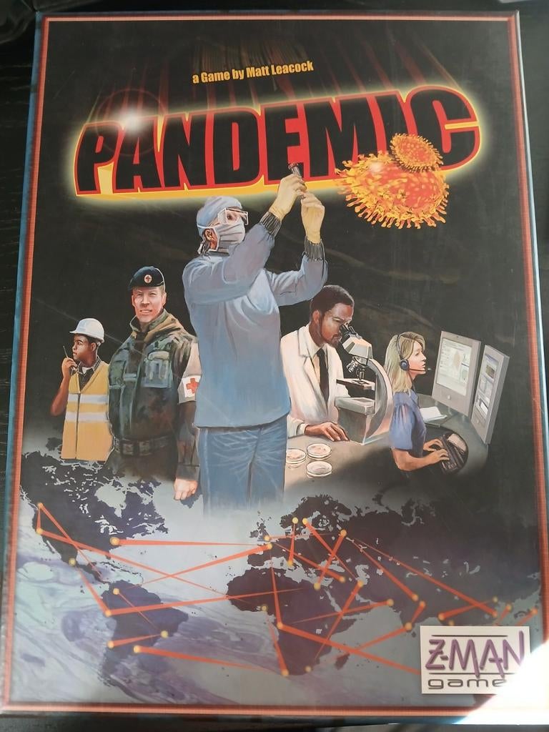 Pandemic - original English boardgame, Een of twee spelers, Ophalen of Verzenden, Zo goed als nieuw, Z-Man Games
