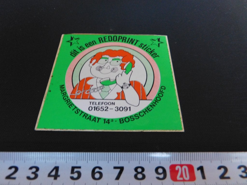 sticker Bosschenhoofd REDOPRINT Magrietstraat 14a, Ophalen, Zo goed als nieuw
