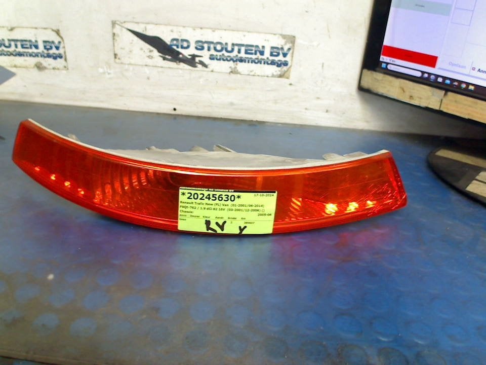 Knipperlicht Rechts Renault Trafic New (FL) 2005 89009075, Auto-onderdelen, Gebruikt, Renault Deutschland AG, Dialog.deutschland@renault.de