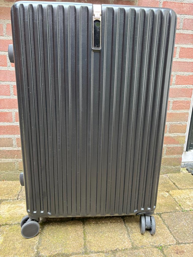 2 Reiskoffers / kleine en grote ., Ophalen, Zo goed als nieuw, Hard kunststof, 70 cm of meer