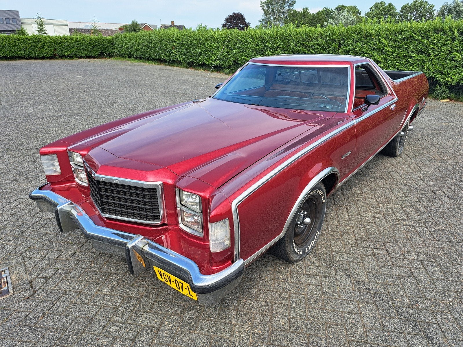 Ford 1978 Rood, Auto's, Bestelauto's, Particulier, Ford, Benzine, Geïmporteerd, Rood, Overige kleuren, Stof, Ophalen