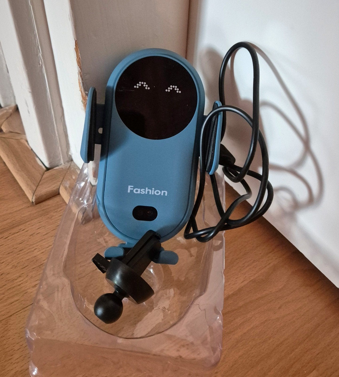 Autotelefoonhouder met automatische klem en USB-C lader, Ophalen of Verzenden, Nieuw