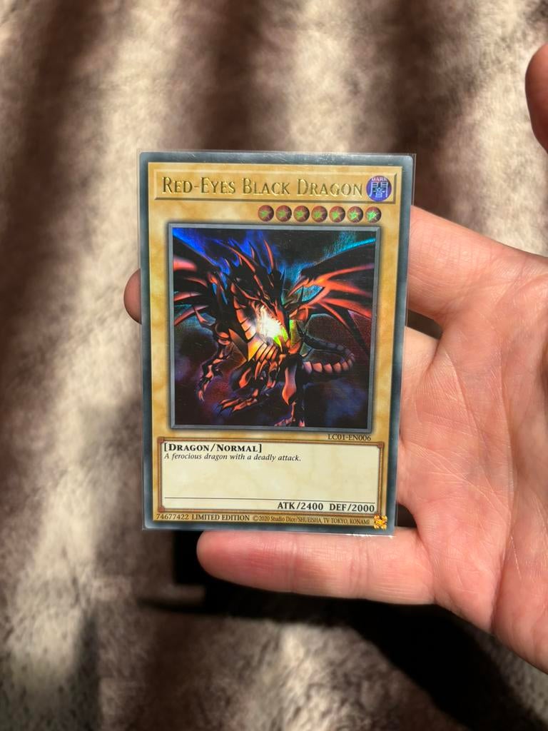 Yugioh red eyes black dragon, Ophalen of Verzenden, Zo goed als nieuw