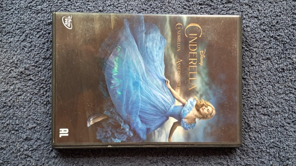 Cinderella, Alle leeftijden, Ophalen of Verzenden, Zo goed als nieuw