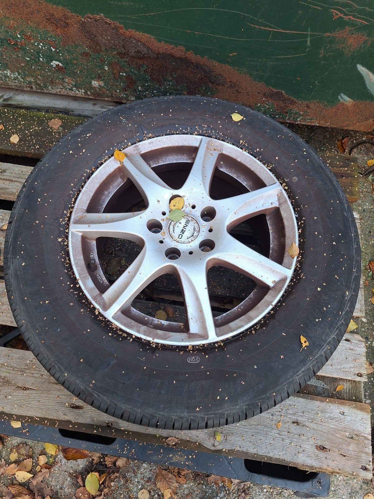 2001 rav4 velg met knappe band, Ophalen of Verzenden