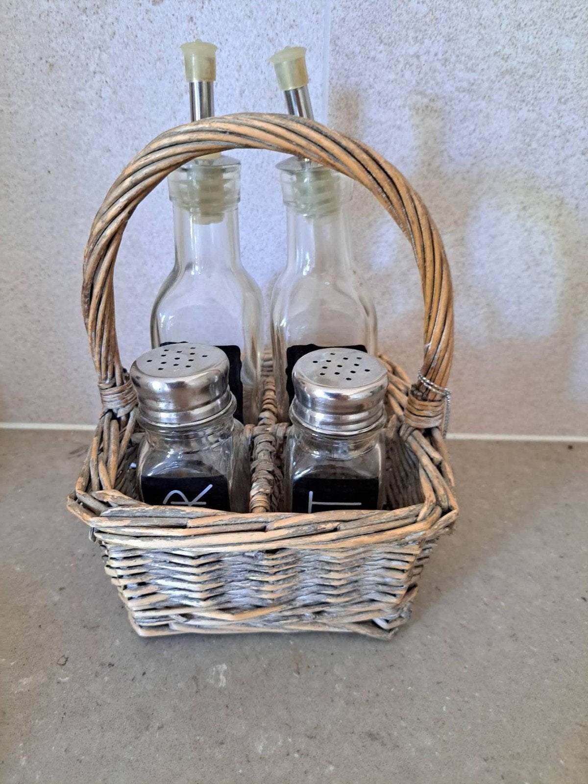 Rieten flessendrager zout/peper oil/vinegar, Ophalen of Verzenden