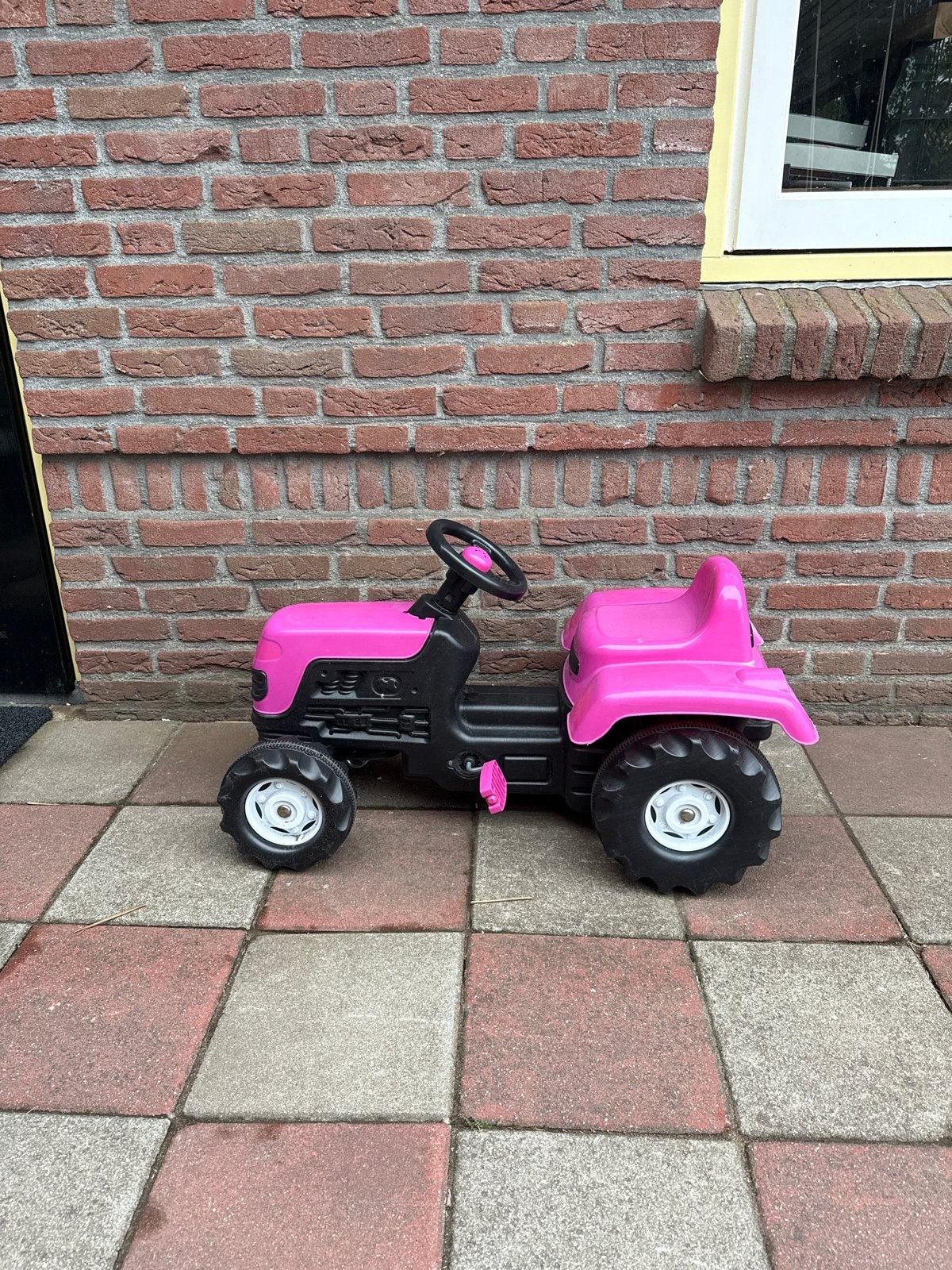 Roze kinder tractor loopauto, Ophalen, Gebruikt