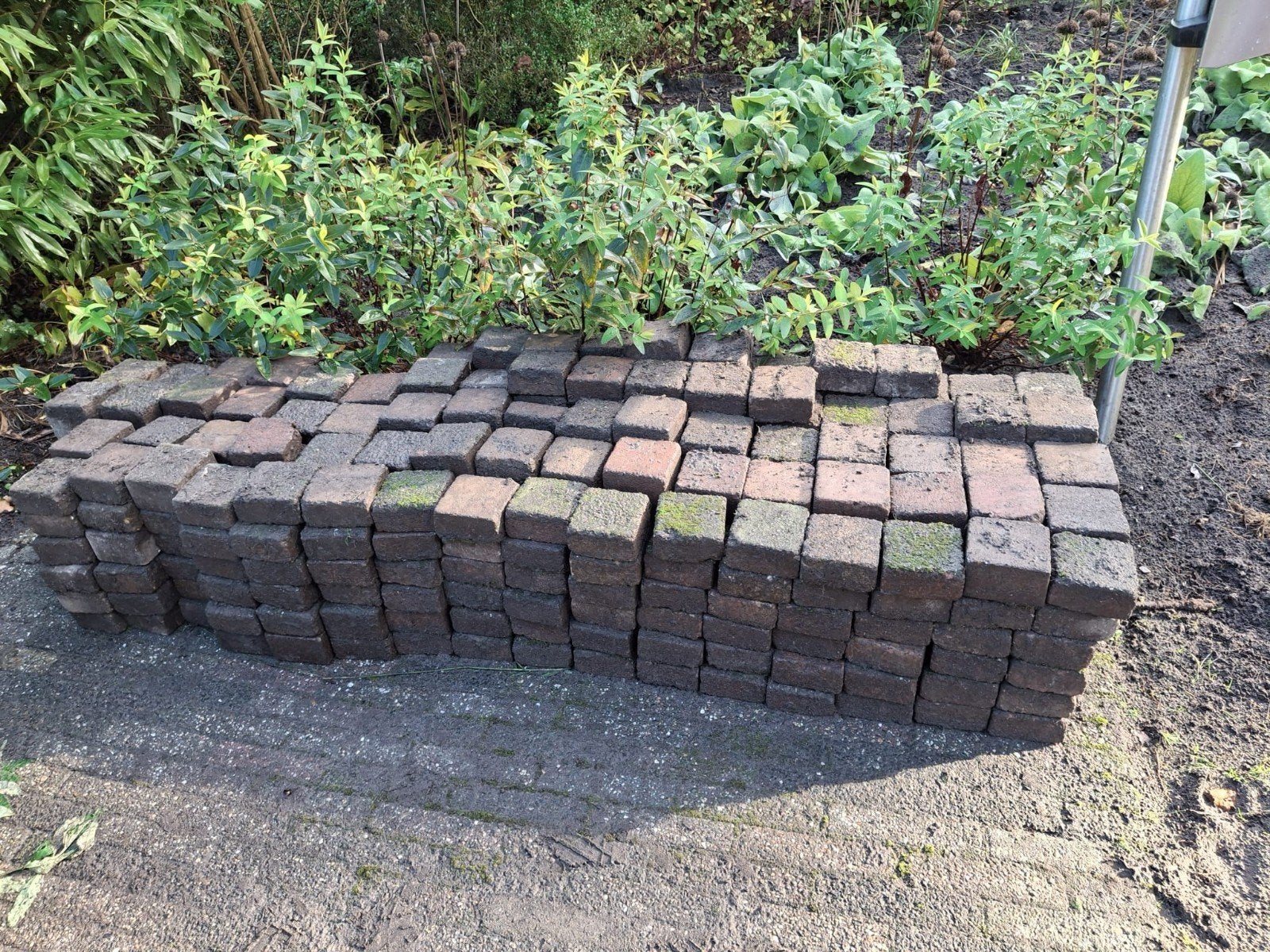 460 stuks 10x10 cm klinkers, Tuin en Terras, Ophalen, Gebruikt, Beton, Klinkers