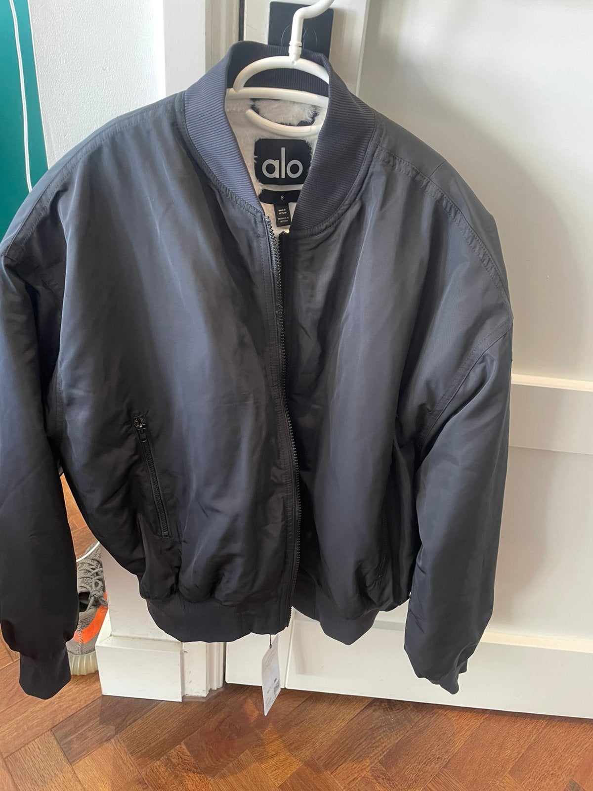 Alo bomber jas, Ophalen of Verzenden, Nieuw, Maat 36 (S), Zwart