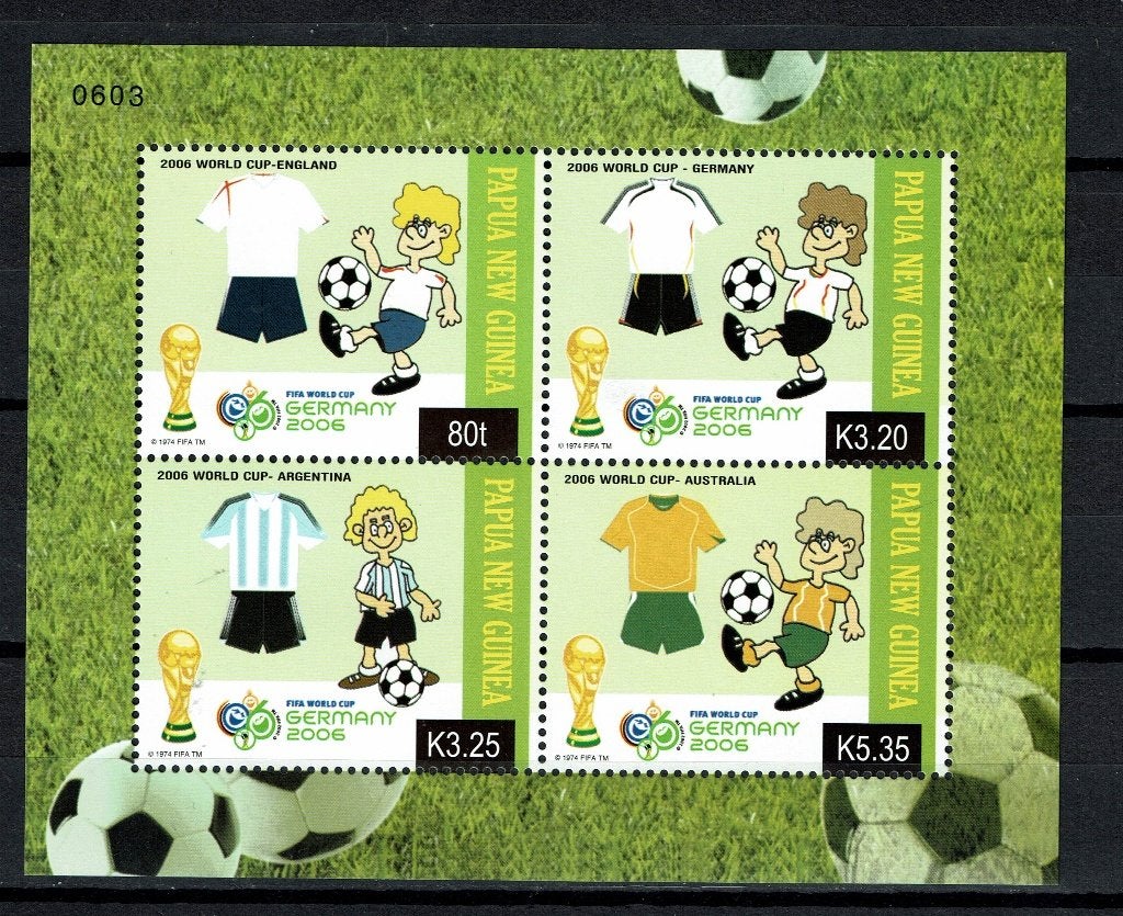 PAPUA NEW GUNEA 2006 PF BLOK VOETBAL SOCCER SPORT, Ophalen of Verzenden, Postfris, Sport