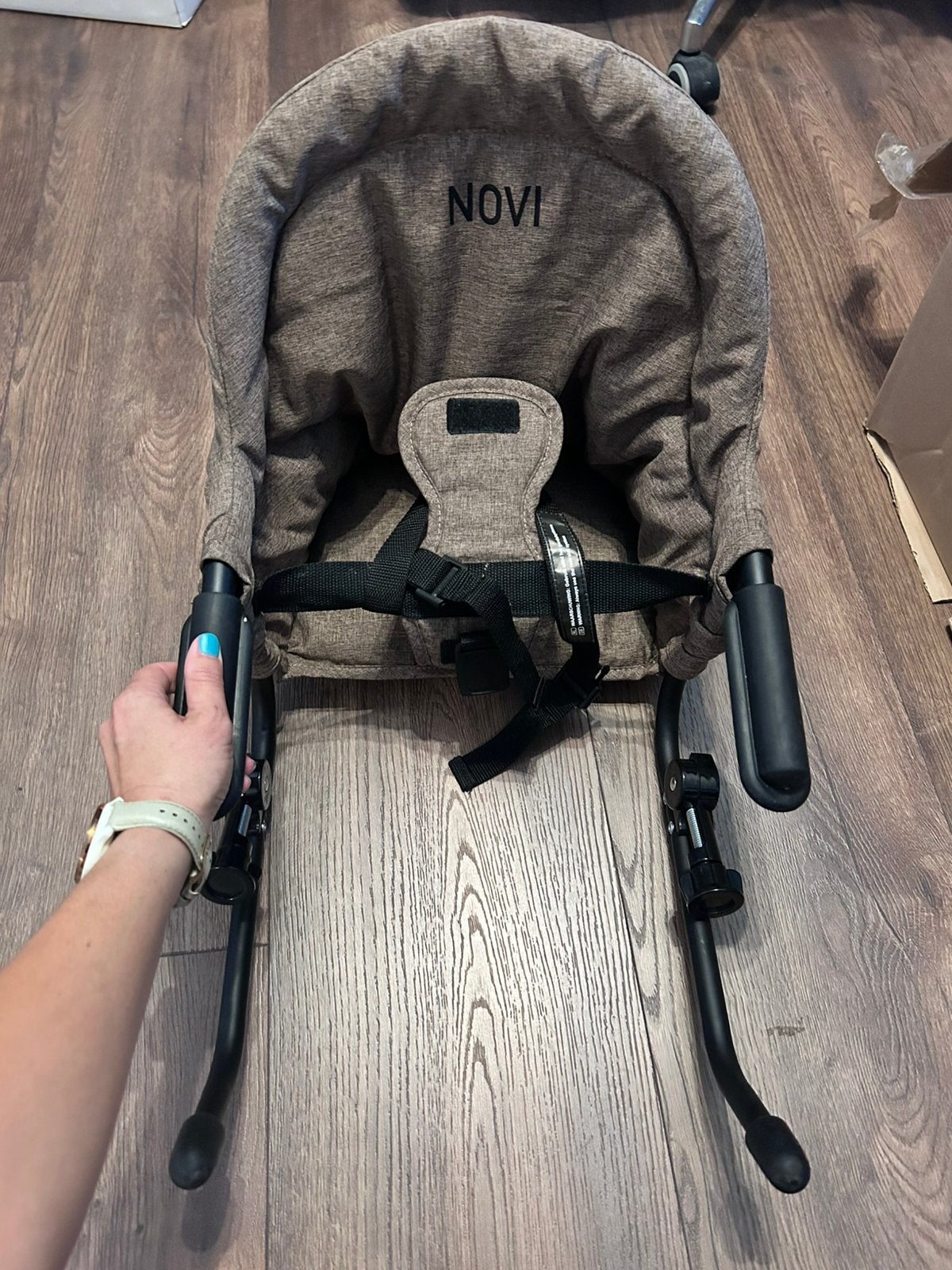 Novi Baby Easy Sit Tafelhangstoel inklapbaar, Ophalen of Verzenden, Zo goed als nieuw