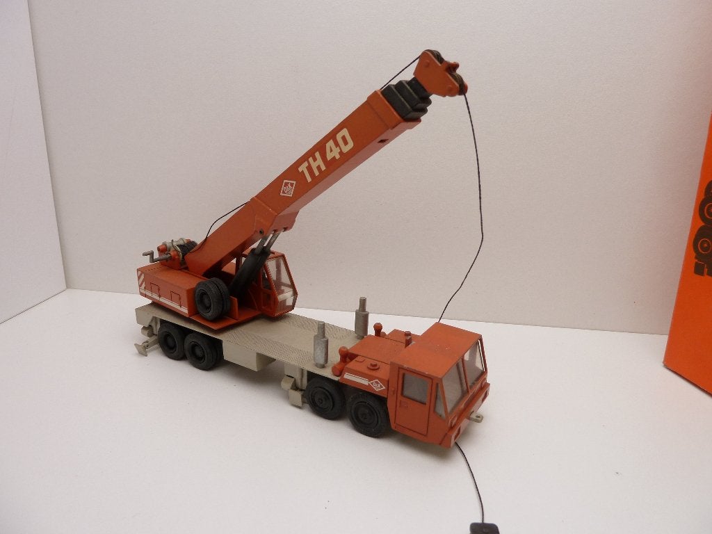 O & K  telescoopkraan  TH 40  '' NZG Modelle '', Ophalen of Verzenden, Gebruikt, Hijskraan, Tractor of Landbouw, NZG