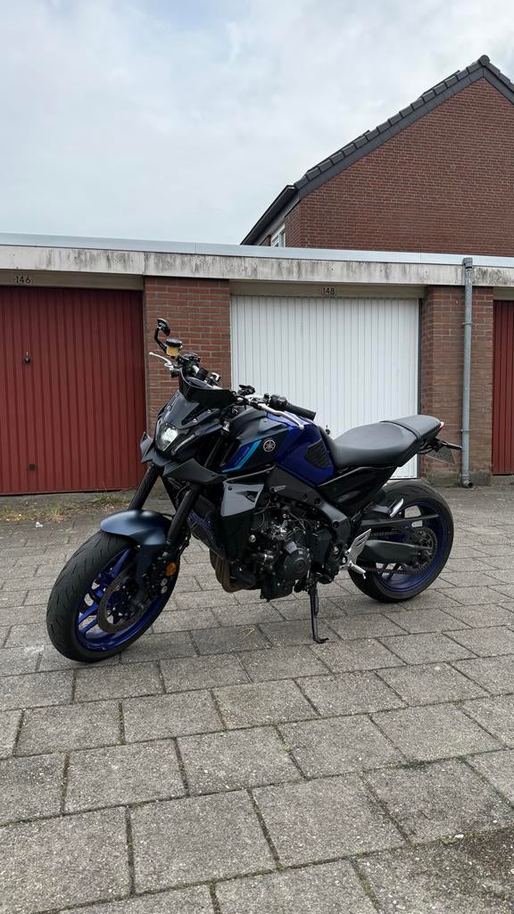 Yamaha MT-09 2022 A2 vol vermogen Akrapovic, Motoren, Motoren | Yamaha, 890 cc, Gebruikt, 3 cilinders, Meer dan 35 kW