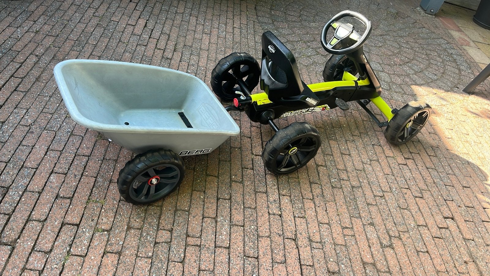 Berg Buzzy Reppy Raptor skelter met sound box, Ophalen, Gebruikt, Berg