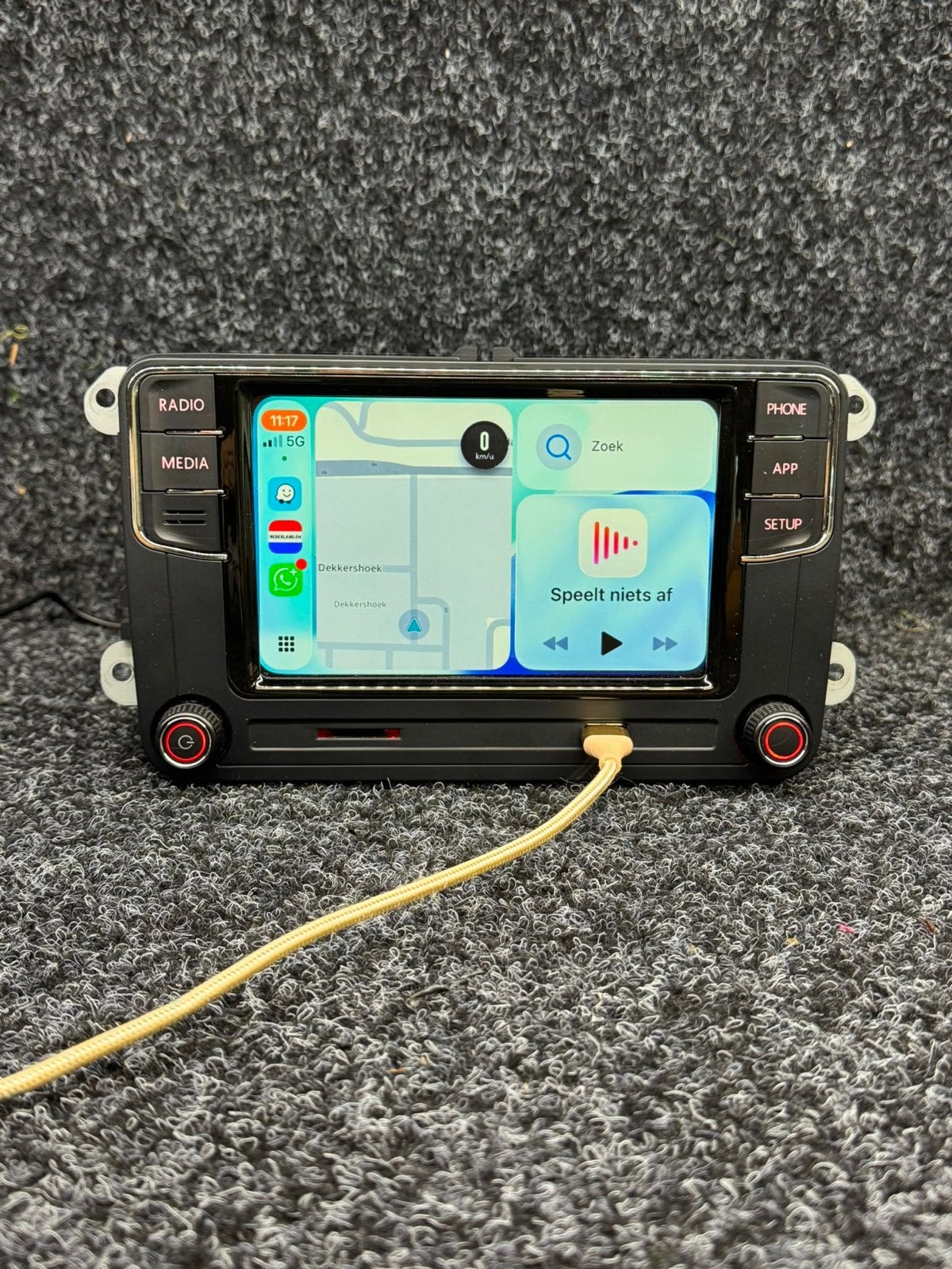 Volkswagen RCD360 Apple CarPlay incl. montage, Auto diversen, Autoradio's, Ophalen of Verzenden, Zo goed als nieuw