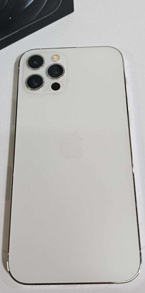 Apple iPhone 12 Pro - 128GB - Zilver - 83% | 2dehands, Telecommunicatie, Mobiele telefoons | Apple iPhone, 83 %, Apple Distribution International
