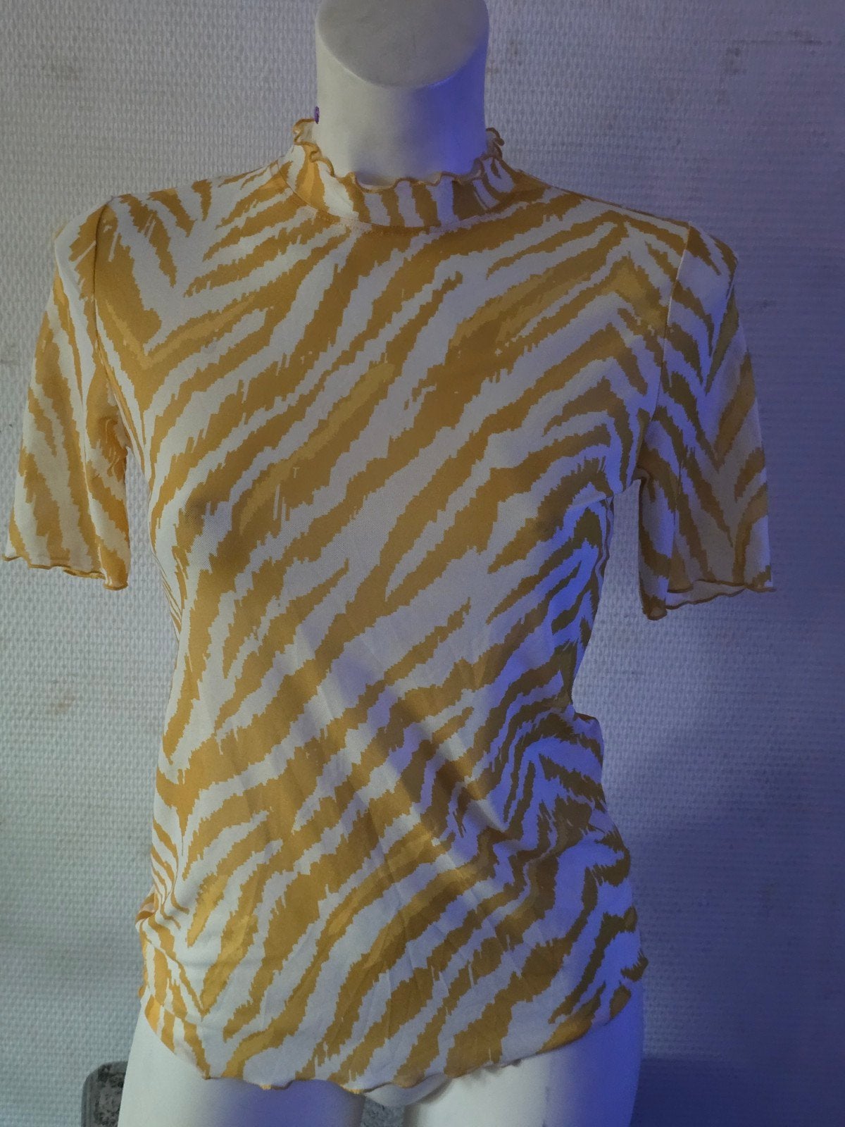 Geel-wit zebraprint dames T-shirt maat S, Kleding | Dames, T-shirts, Geel, Ophalen of Verzenden, Korte mouw, Maat 36 (S)