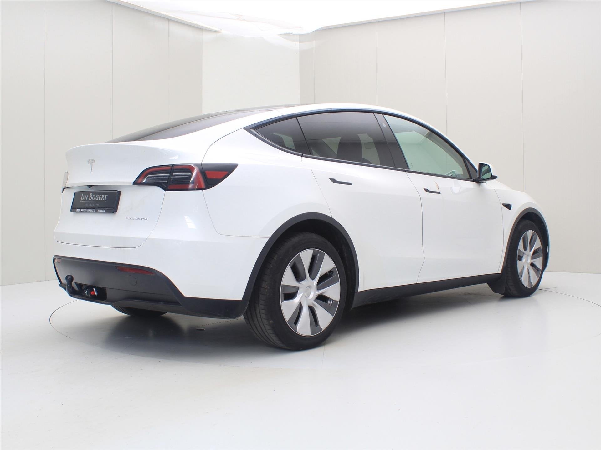 Tesla Model Y Long-Range AWD 351pk 75 kWh [ AMD RYZEN+AUTOPI, Automaat, Gebruikt, Zwart, Adaptive Cruise Control