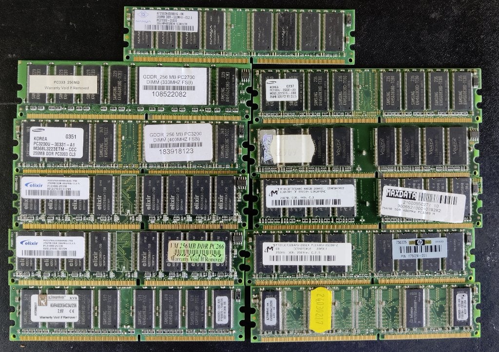 11 X 256MB DDR1 [MEM713] 9-6, Computers en Software, RAM geheugen, Ophalen of Verzenden, Gebruikt, Desktop