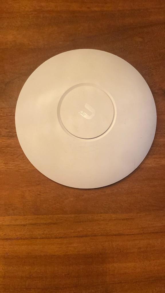 Ubiquiti UniFi AP AC LR Access Point, Computers en Software, Accesspoints, Ophalen of Verzenden, Zo goed als nieuw, Ubiquity UniFi