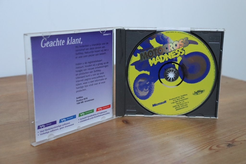 Microsoft motorcross madness (Heruitgave jaar 2000), Spelcomputers en Games, Games | Pc, 1 speler, Racen en Vliegen, Eén computer