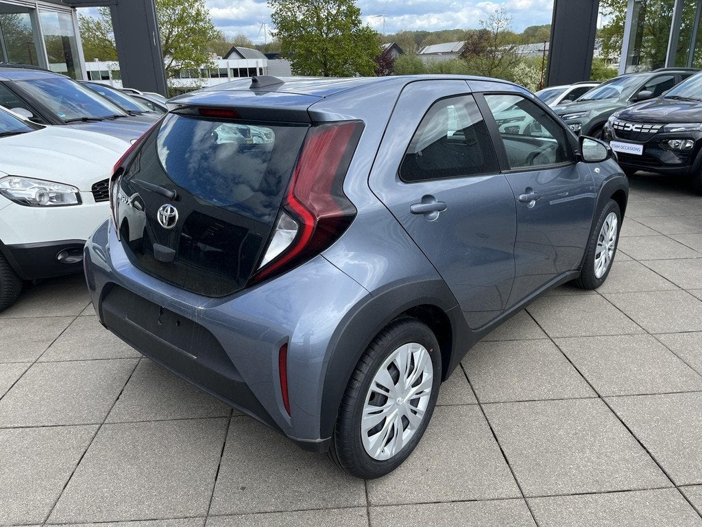 Toyota Aygo X 1.0 VVT-i MT Play Nieuw geregistreerd | Direct, Stof, Gebruikt, Euro 6, 920 kg