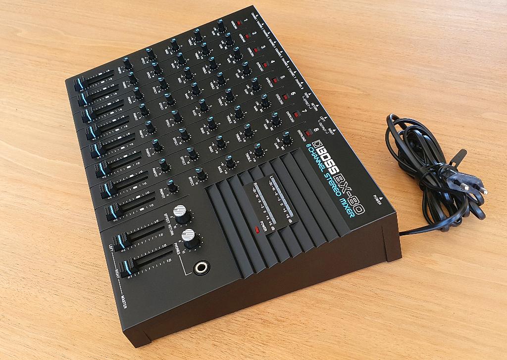 BOSS BX-80 8 Channel Stereo Mixer Compact, Muziek en Instrumenten, Mengpanelen, Ophalen, Zo goed als nieuw, 5 tot 10 kanalen, Microfooningang
