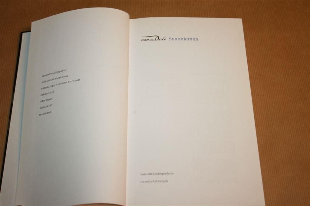 Synoniemen - Van Dale, Boeken, Woordenboeken, Ophalen of Verzenden, Gelezen, Van Dale, Nederlands