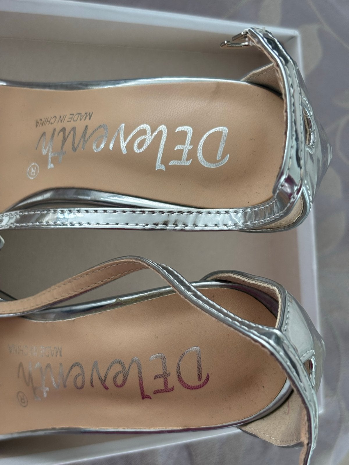 Zilverkleurige sandalen met hoge hakken, maat 36, Ophalen of Verzenden, Zo goed als nieuw, Overige kleuren, Schoenen met hoge hakken