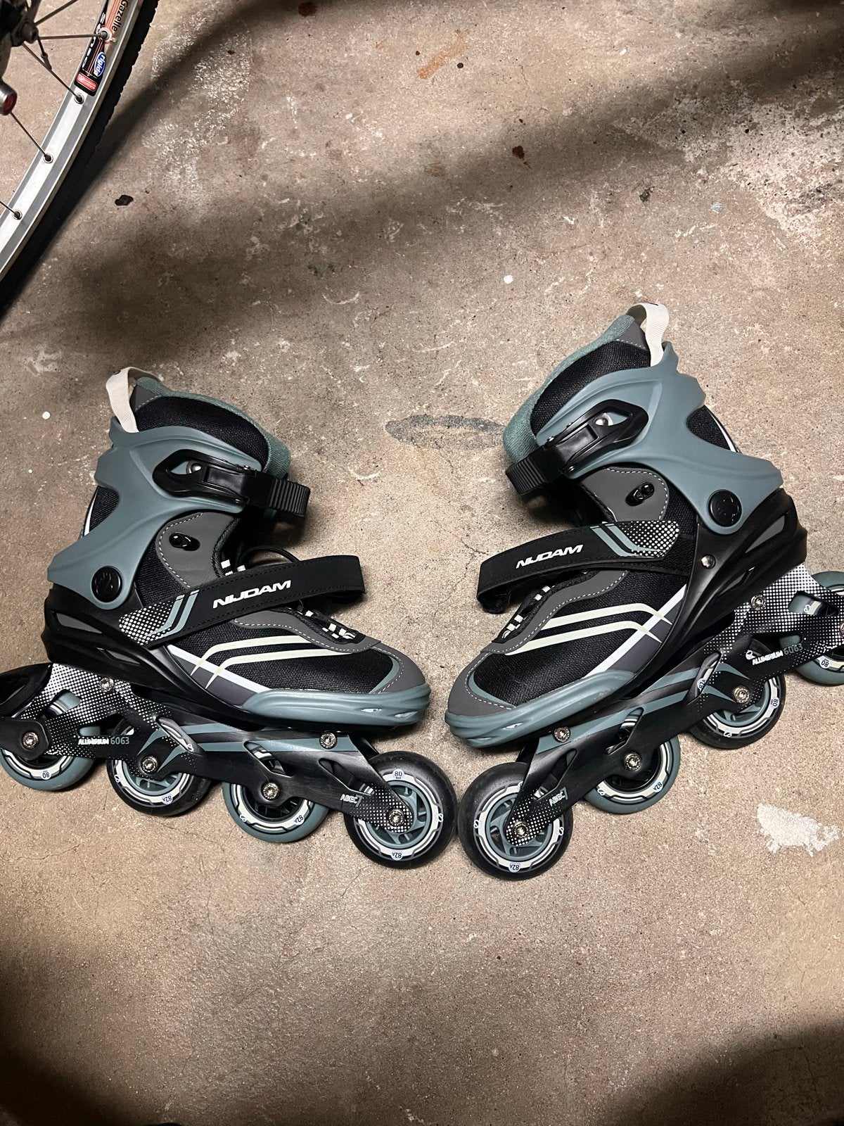 Nijdam Inline Skates - Maat 39 - Slechts 1x Gebruikt, Ophalen, Zo goed als nieuw, Inline skates 4 wielen, Overige merken