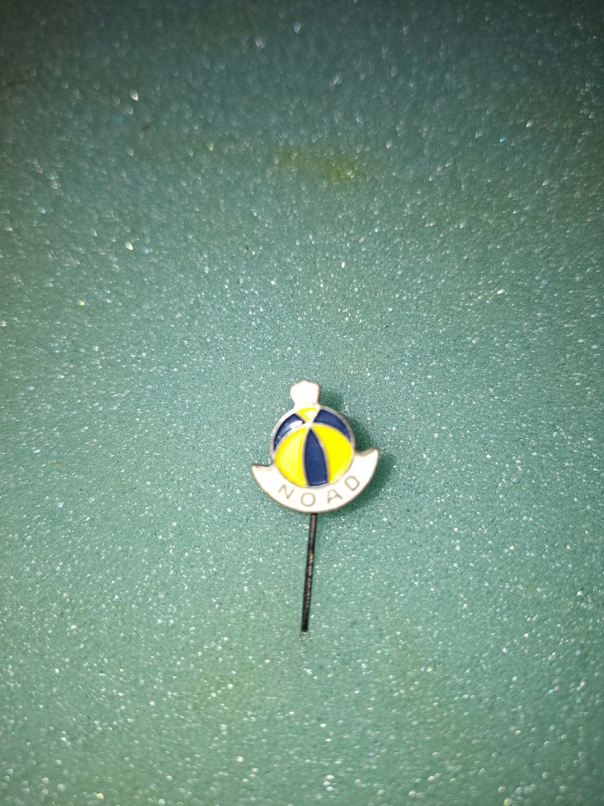 Vintage voetbalspeld NOAD speldje/pin, Verzamelen, Ophalen of Verzenden, Gebruikt, Overige onderwerpen, Speldje of Pin