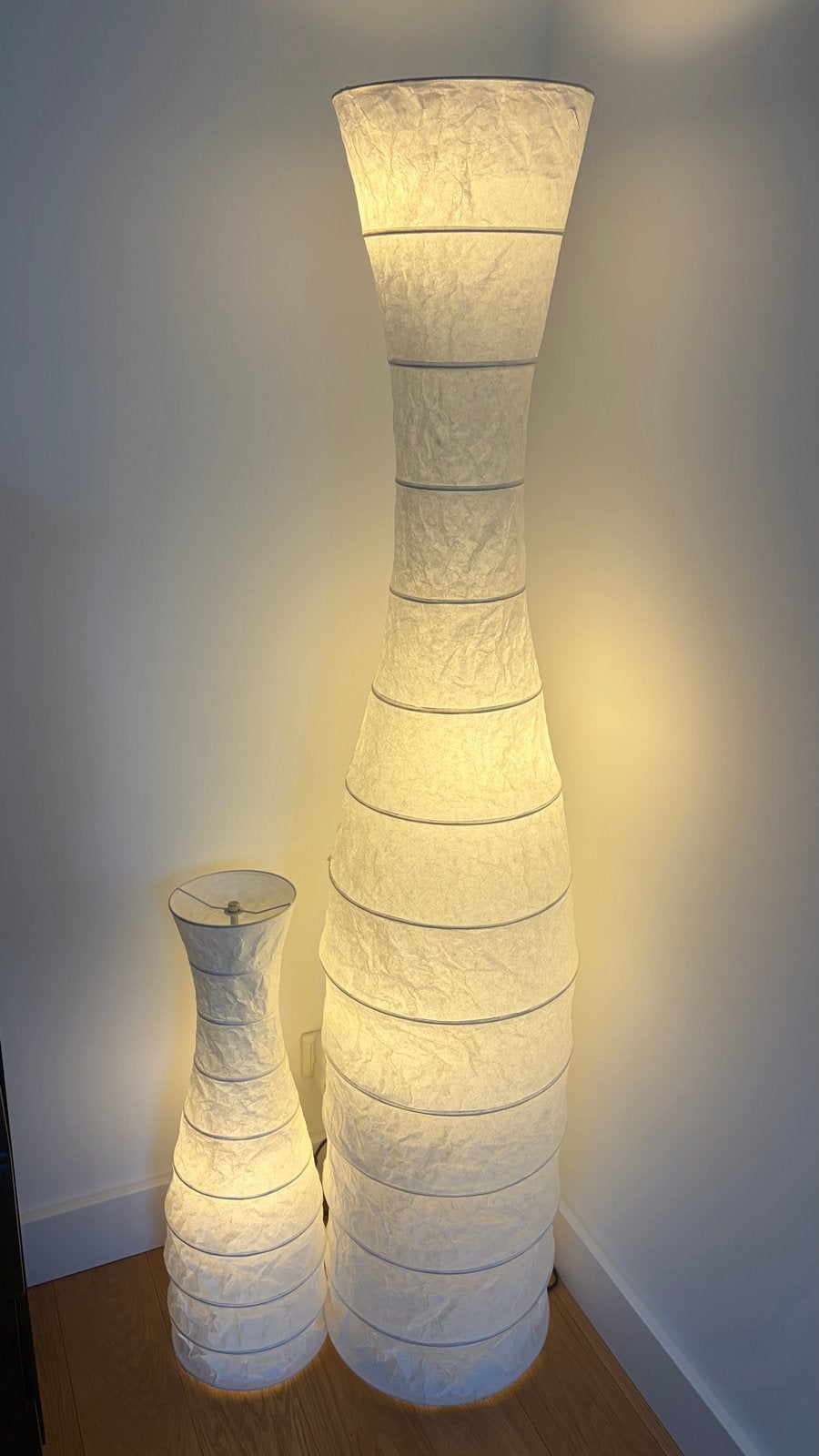 IKEA Set van 2 papieren vloerlampen - Modern design, Ophalen, Gebruikt, Natuurlijk materiaal, E27 (groot)