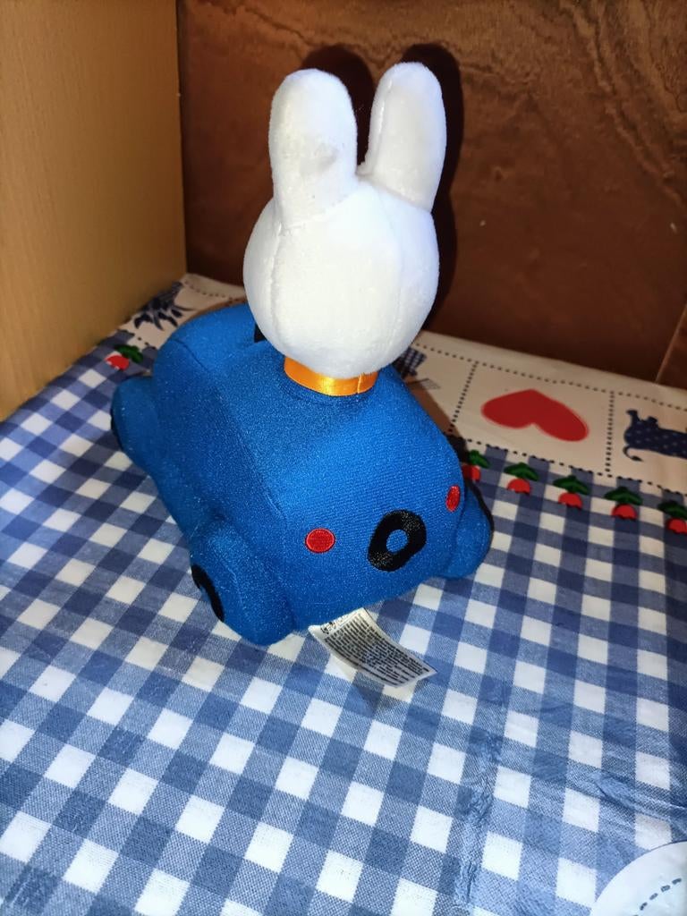 Pratende Nijntje knuffel in blauwe auto en met motor geluid, Kinderen en Baby's, Kinderkamer | Inrichting en Decoratie, Ophalen of Verzenden