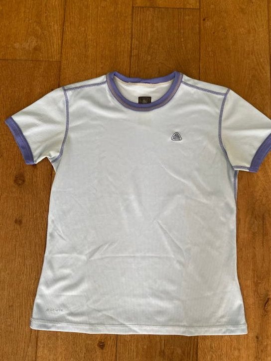 Nike ACG Dri-FIT T-shirt lichtblauw M, Ophalen of Verzenden, Zo goed als nieuw, Maat 38/40 (M), Blauw