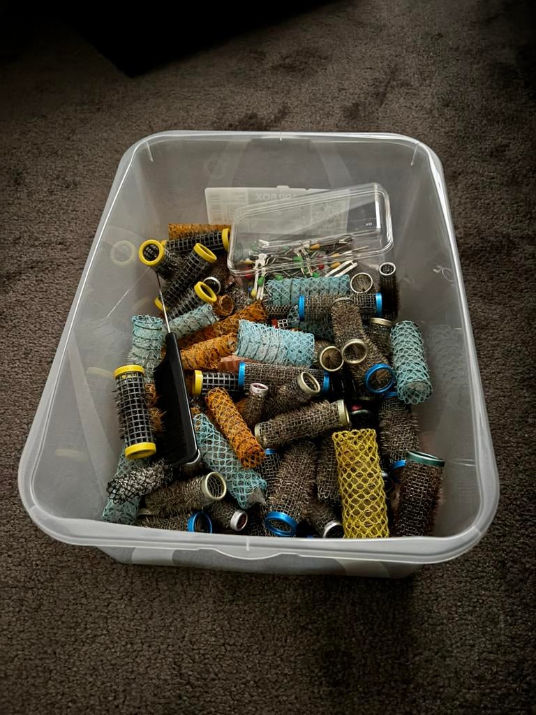 Doos vol krulsprelden en spelden, Ophalen of Verzenden, Zo goed als nieuw