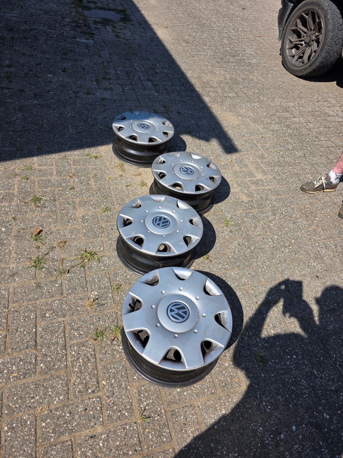 Volkswagen stalen velgen met wieldoppen, Gebruikt, Onbekend, Ophalen of Verzenden, Onbekend