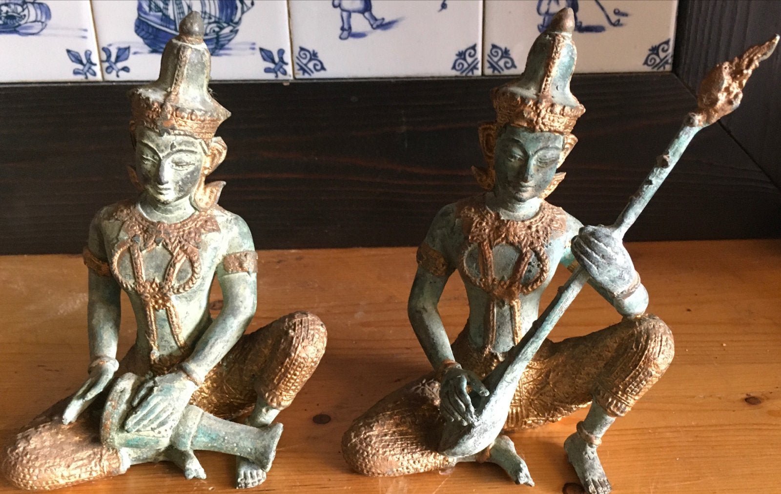 2 Thaise beelden van muzikanten, 15 cm hoog, Ophalen of Verzenden, Groen, Metaal, Versierd