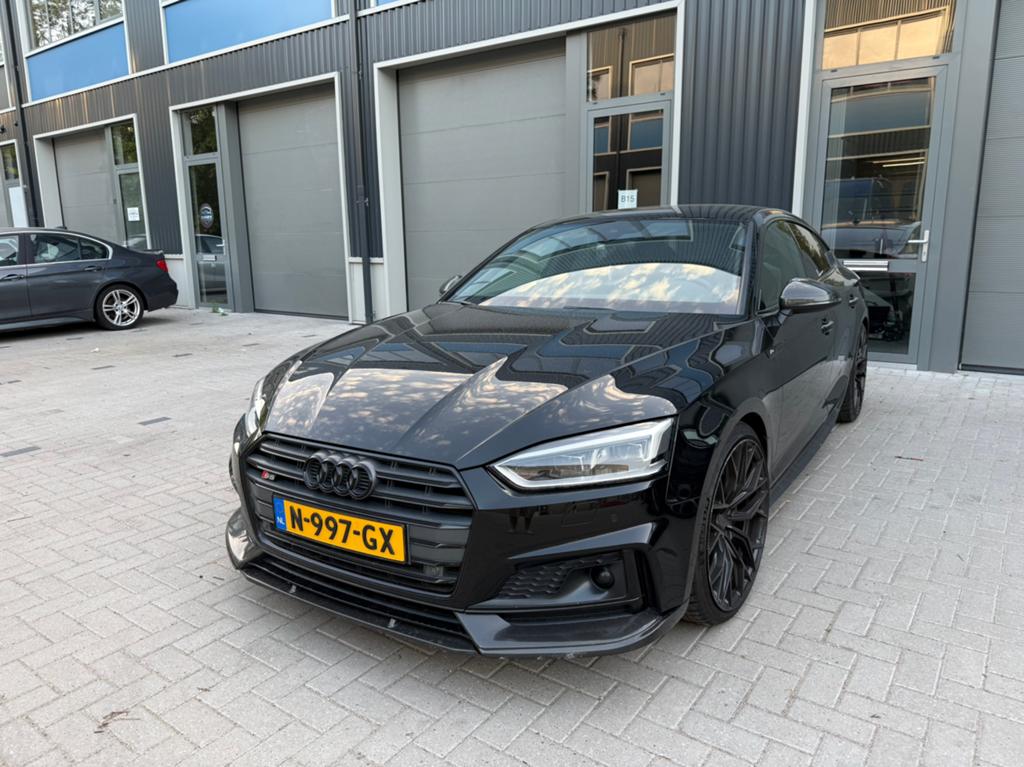 AUDI S5 3.0 TFSI Quattro FULL CARBON! TIK IN DE MOTOR!!, Zwart, Audi, 2998 cc, Sedan