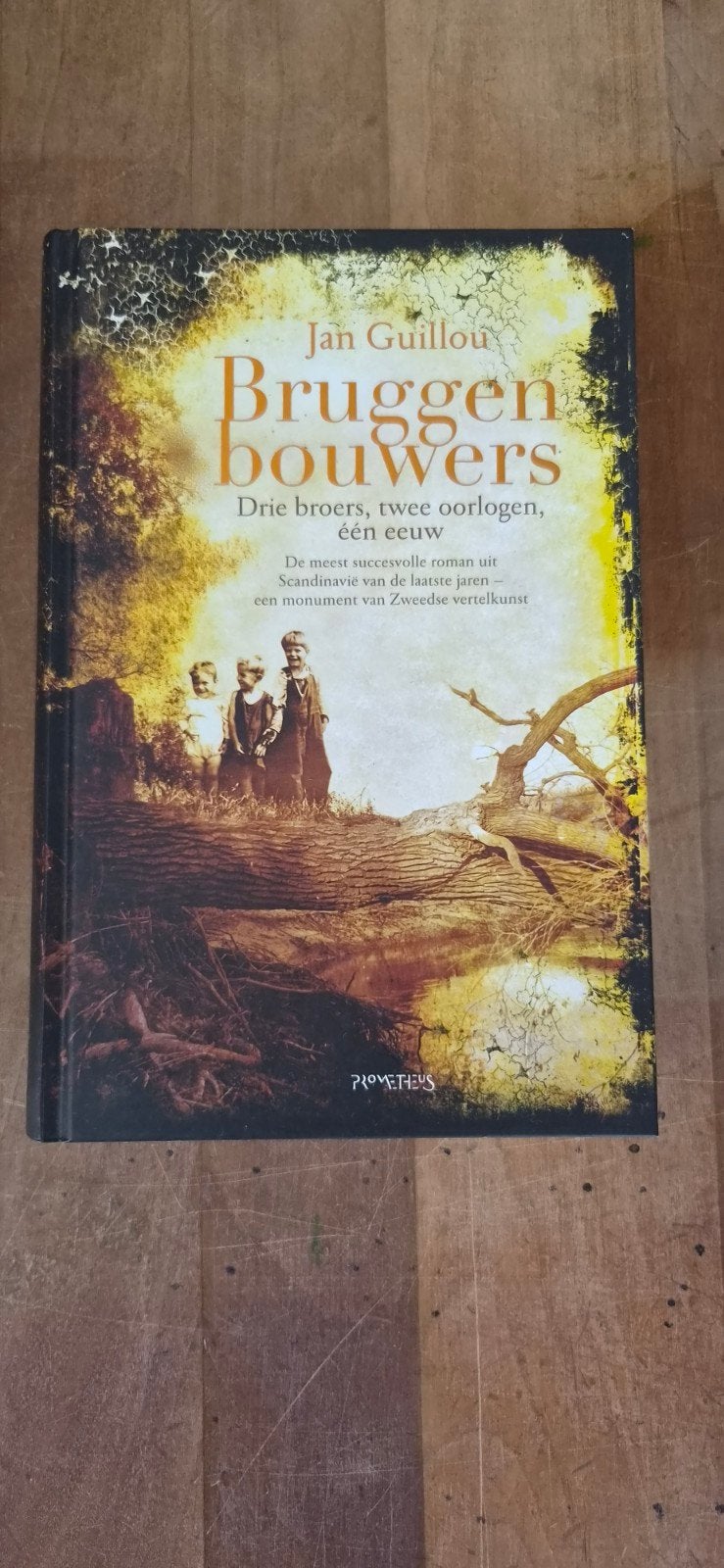 Jan Guillou - Bruggenbouwers, Ophalen of Verzenden, Gelezen, Jan Guillou, Europa overig