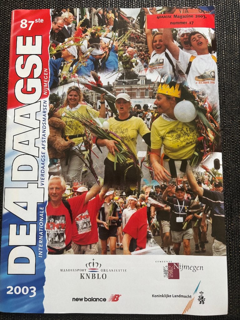 2003  Magazine, Almanak en Info- en Inschrijfbrochure 4D, Verzamelen, Ophalen of Verzenden, Overige soorten, Nederland, Boek of Tijdschrift