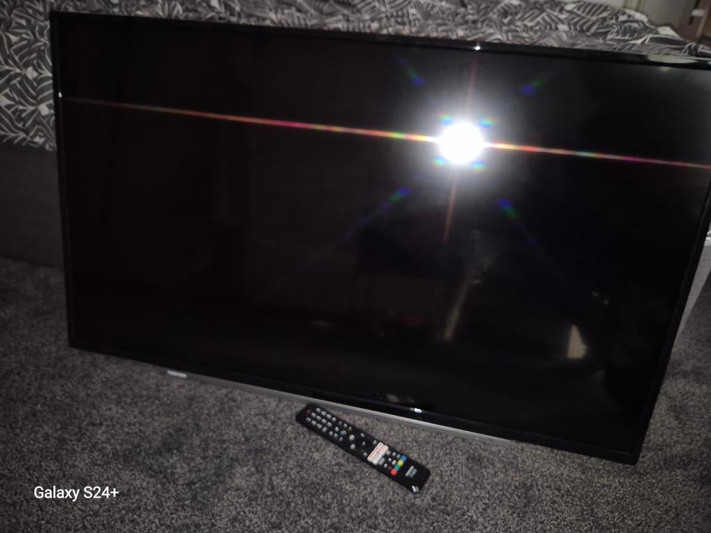 Korting !!!Toshiba 43 inch Smart TV+ PS4 console, Ophalen, Zo goed als nieuw