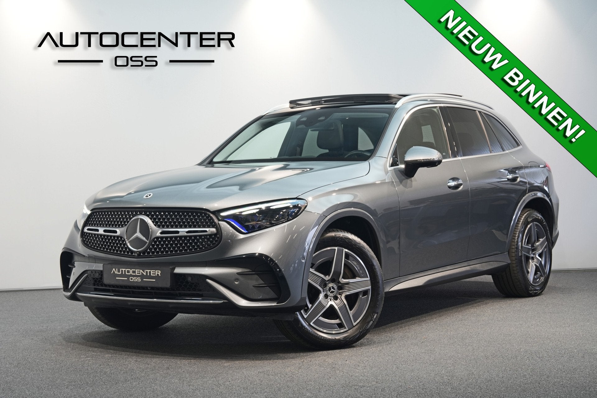 Mercedes-Benz GLC 300e 4MATIC AMG  PANO  TREKHAAK, Automaat, 12 maanden, Gebruikt, Zwart