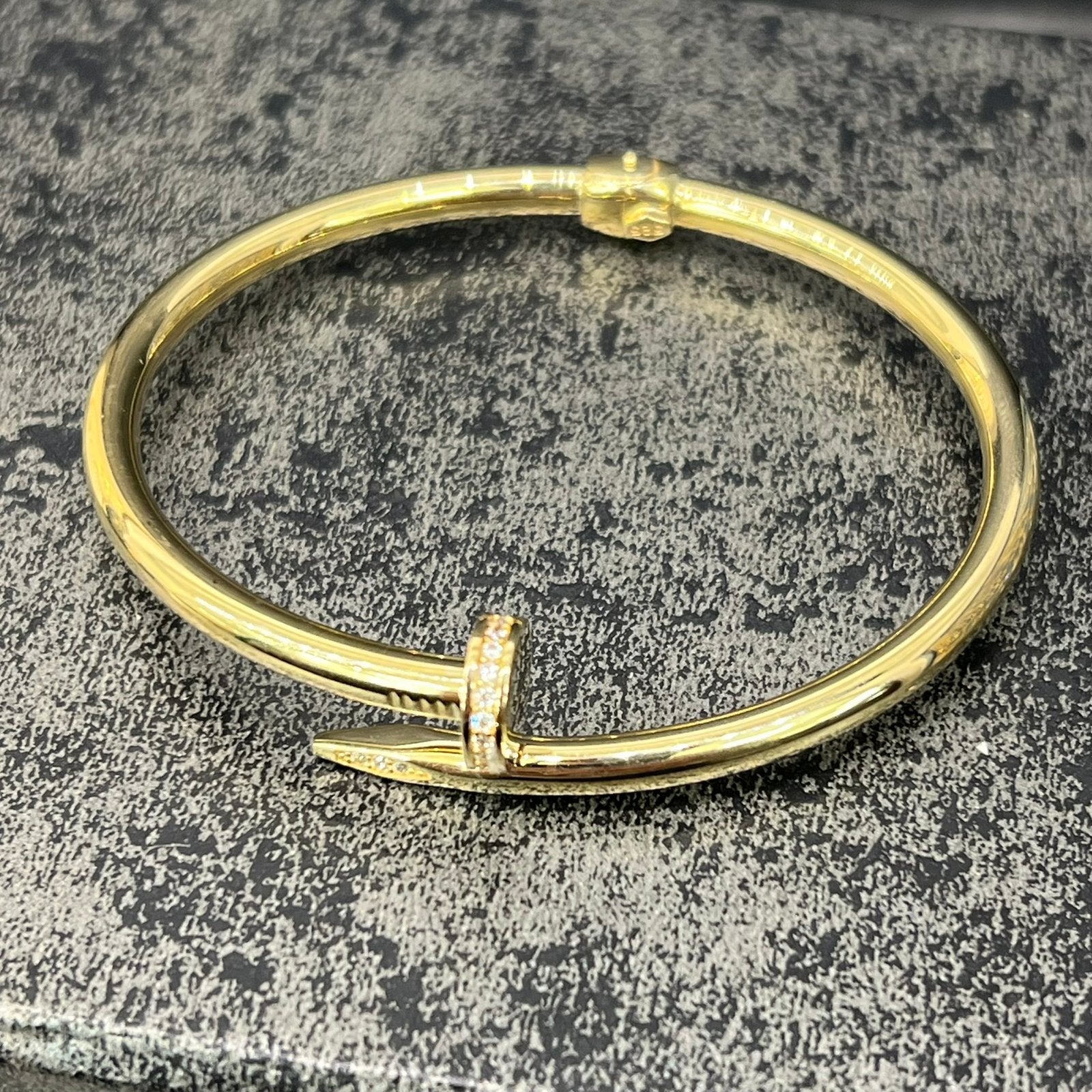 14k gouden armband spijker model nieuw, Ophalen of Verzenden, Nieuw, Goud